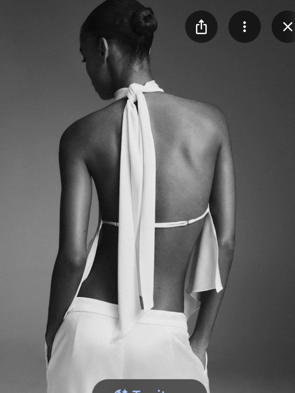 Sleeveless High-Neck top in White oyster - Picture 4 of 6